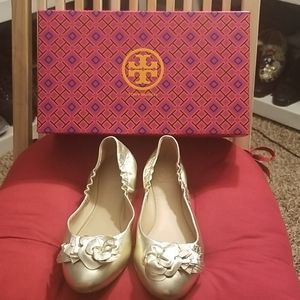 NEW Tory Burch ballet flats. 7.5